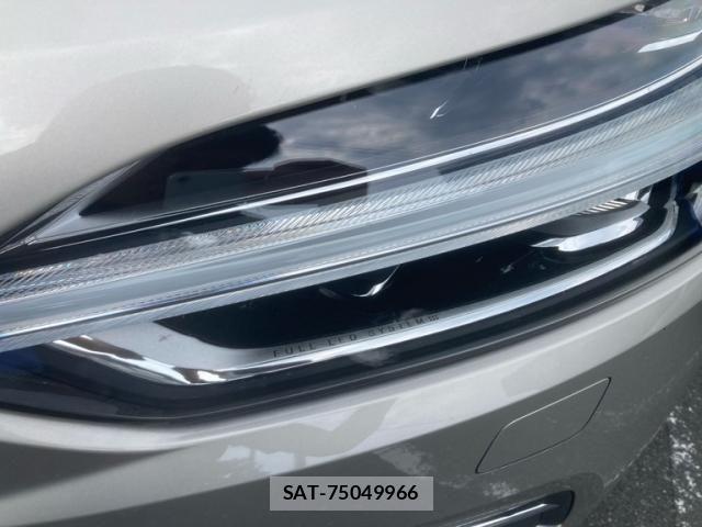 Volvo XC60 2019-02 8338413-5