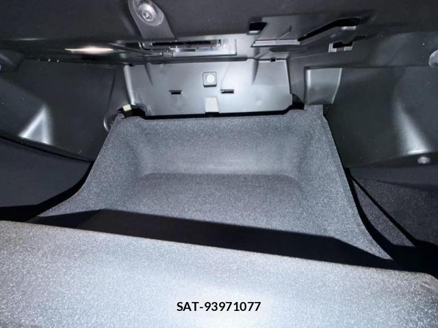 Volvo XC60 2022-09 8353782-15