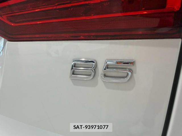 Volvo XC60 2022-09 8353782-21