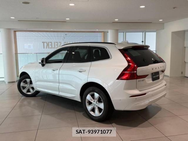 Volvo XC60 2022-09 8353782-2