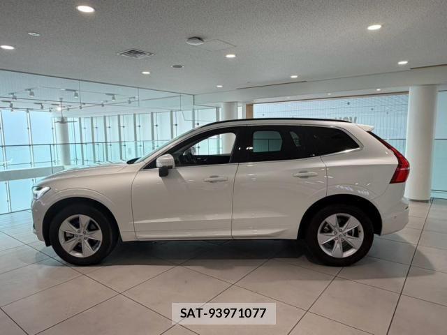 Volvo XC60 2022-09 8353782-3