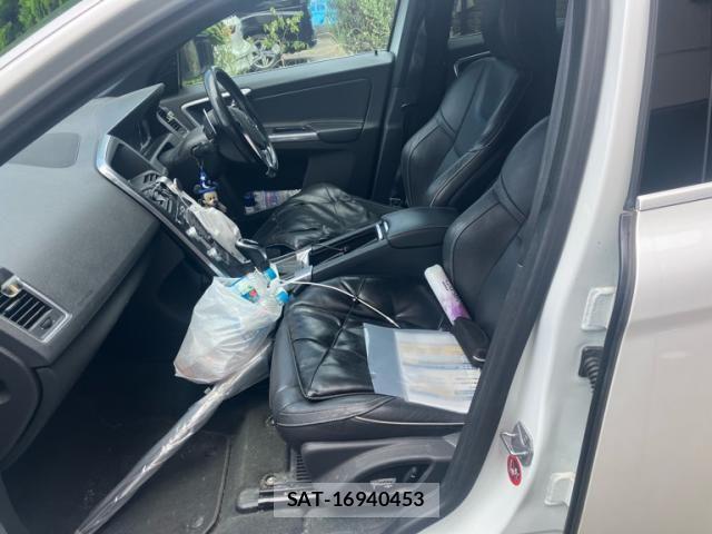 Volvo XC60 2015-11 8353784-10