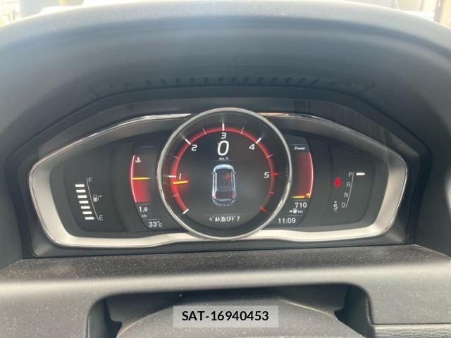 Volvo XC60 2015-11 8353784-25