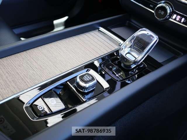 Volvo XC60 2025-12 8353781-18