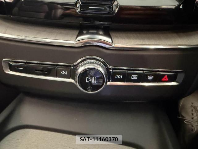 Volvo XC60 2025-12 8369641-13