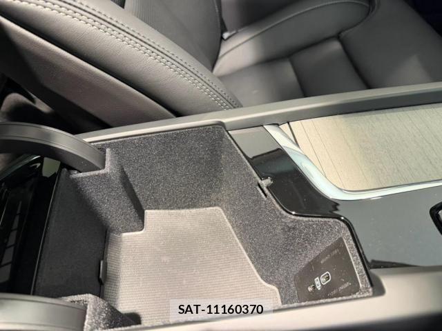 Volvo XC60 2025-12 8369641-16