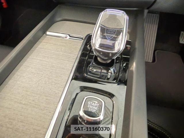 Volvo XC60 2025-12 8369641-18