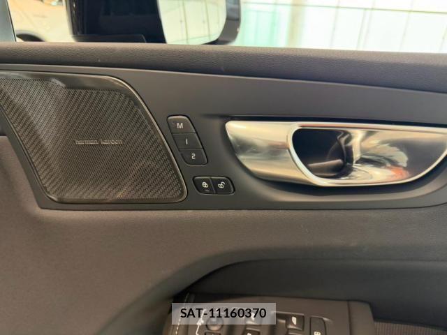 Volvo XC60 2025-12 8369641-23