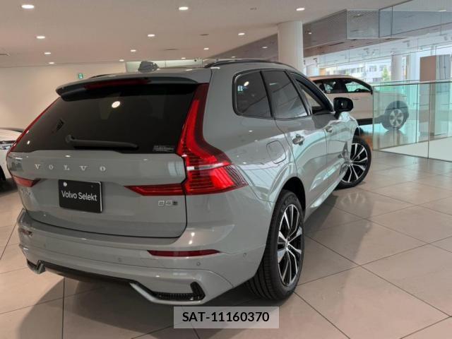 Volvo XC60 2025-12 8369641-2