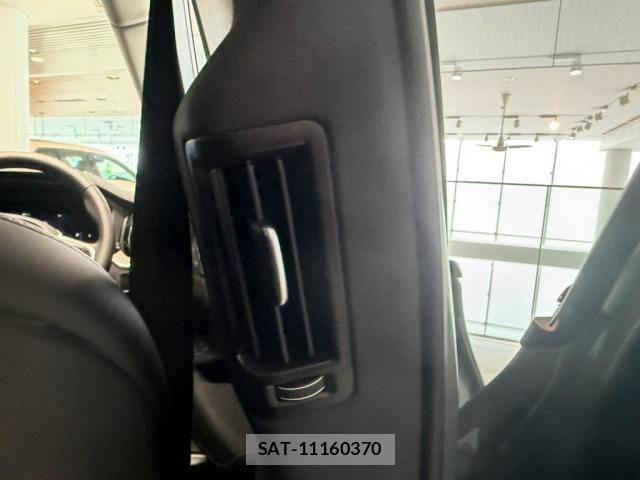 Volvo XC60 2025-12 8369641-7