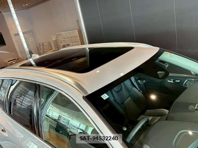Volvo XC60 2024-11 8369642-13