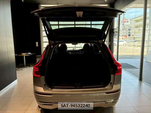 Volvo XC60 2024-11 8369642-8