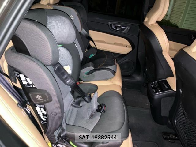 Volvo XC60 2021-11 8369644-10