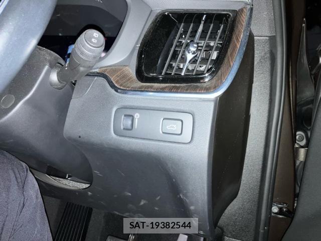 Volvo XC60 2021-11 8369644-15