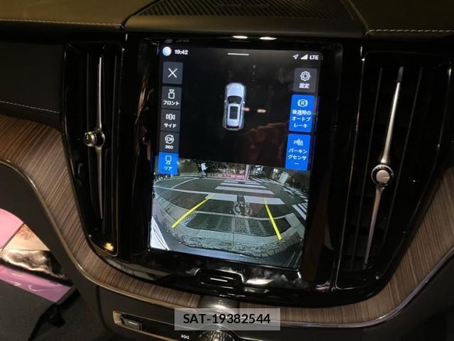 Volvo XC60 2021-11 8369644-22