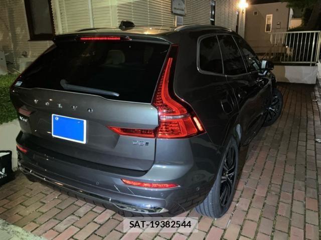 Volvo XC60 2021-11 8369644-3