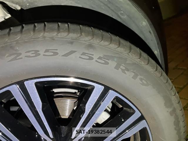 Volvo XC60 2021-11 8369644-7