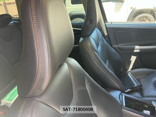 Volvo XC60 2009-08 8369643-13