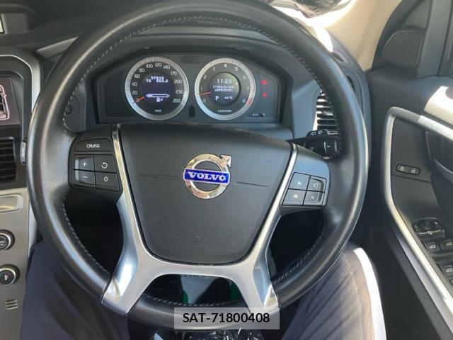 Volvo XC60 2009-08 8369643-14