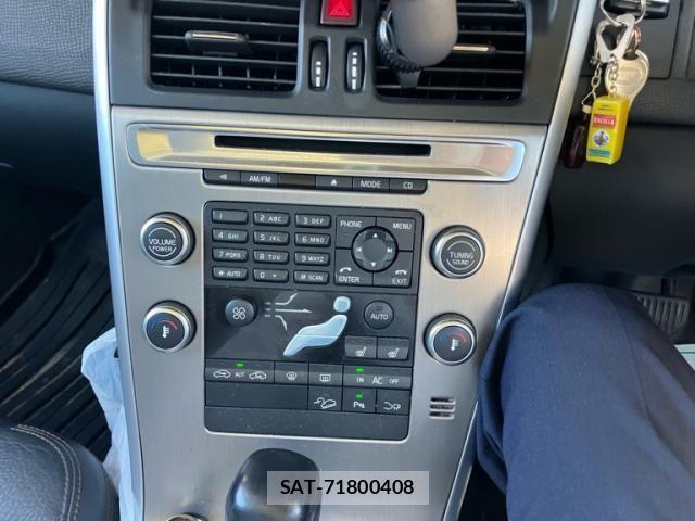 Volvo XC60 2009-08 8369643-16