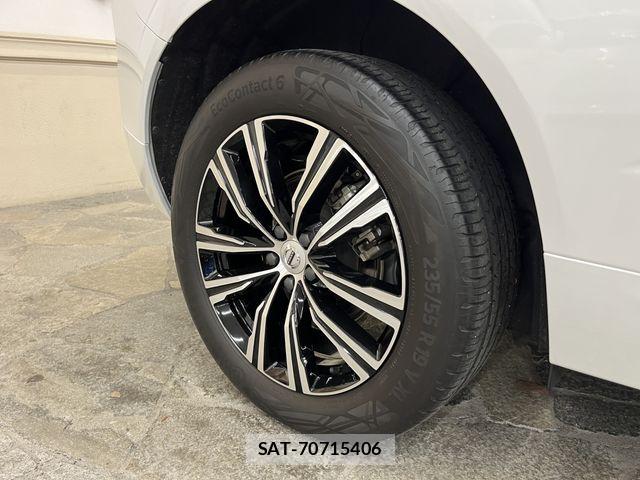 Volvo XC60 2022-01 8415734-10