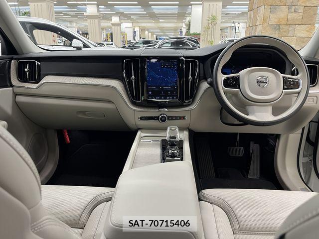 Volvo XC60 2022-01 8415734-1