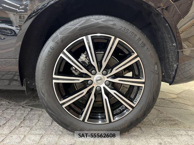 Volvo XC60 2021-03 8415735-11