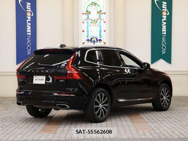 Volvo XC60 2021-03 8415735-2