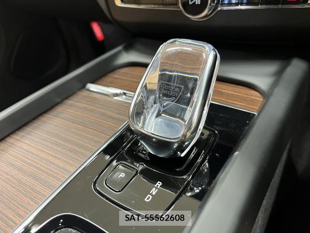 Volvo XC60 2021-03 8415735-8