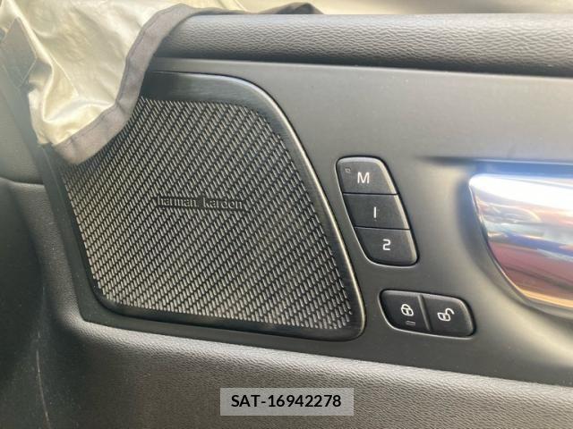 Volvo XC60 2019-03 8415742-14
