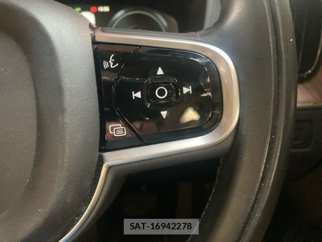 Volvo XC60 2019-03 8415742-16