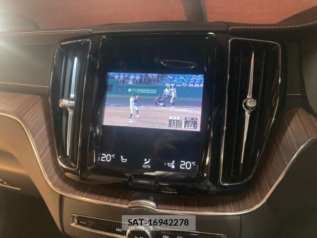 Volvo XC60 2019-03 8415742-19