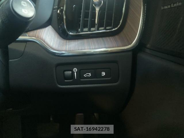 Volvo XC60 2019-03 8415742-21