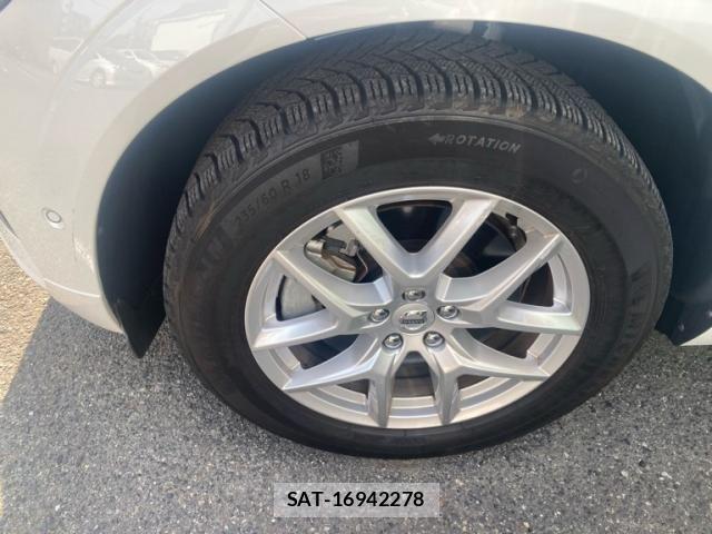 Volvo XC60 2019-03 8415742-5