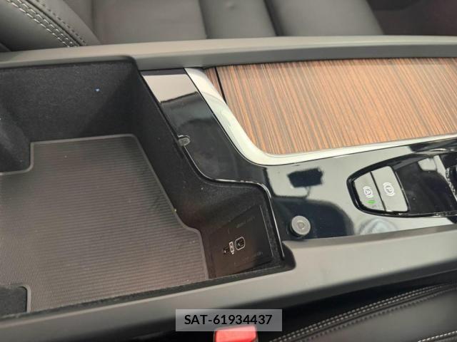 Volvo XC60 2024-07 8564014-9