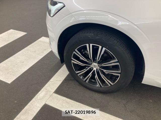 Volvo XC60 2022-08 8564013-7