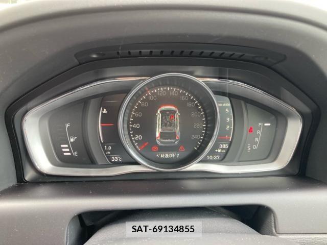 Volvo XC60 2017-10 8564015-16