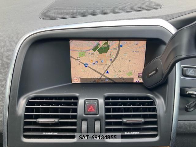 Volvo XC60 2017-10 8564015-18