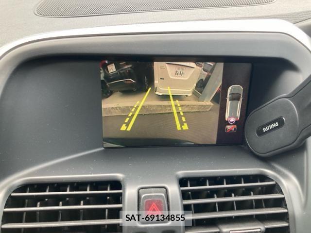 Volvo XC60 2017-10 8564015-19