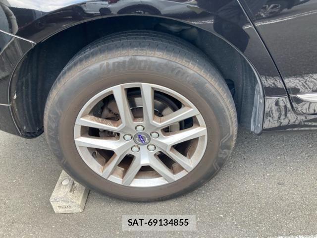 Volvo XC60 2017-10 8564015-24