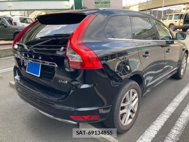 Volvo XC60 2017-10 8564015-3