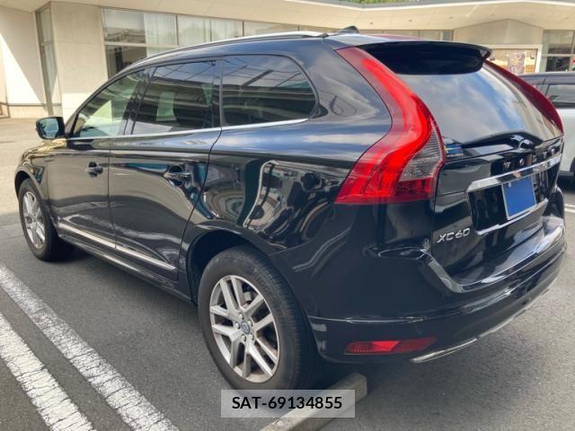 Volvo XC60 2017-10 8564015-4