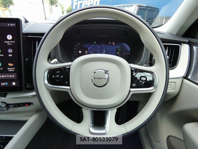 Volvo XC60 2025-06 8564012-18