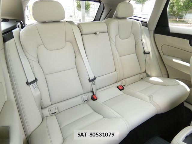 Volvo XC60 2025-06 8564012-21