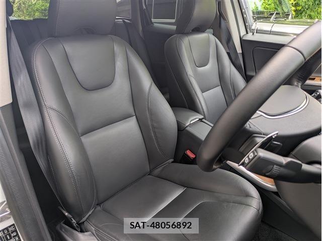 Volvo XC60 2017-07 8629611-9