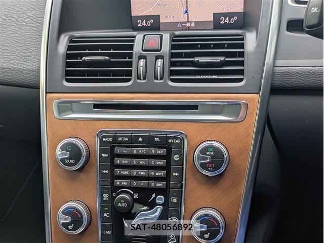 Volvo XC60 2017-07 8629611-13