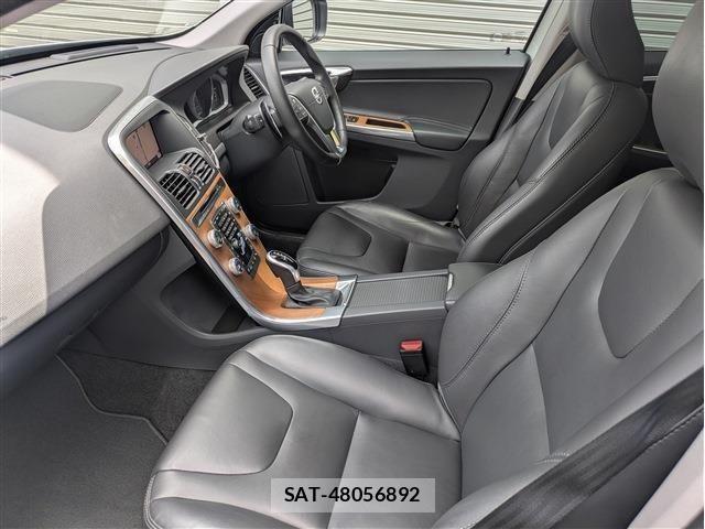 Volvo XC60 2017-07 8629611-15