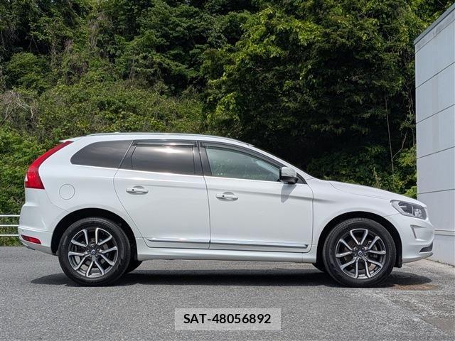 Volvo XC60 2017-07 8629611-3