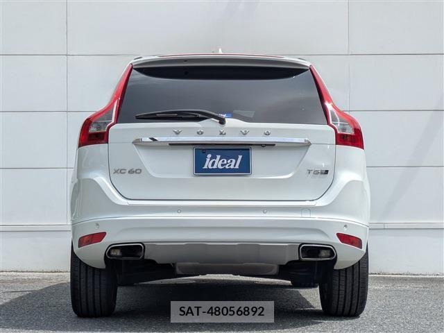 Volvo XC60 2017-07 8629611-5