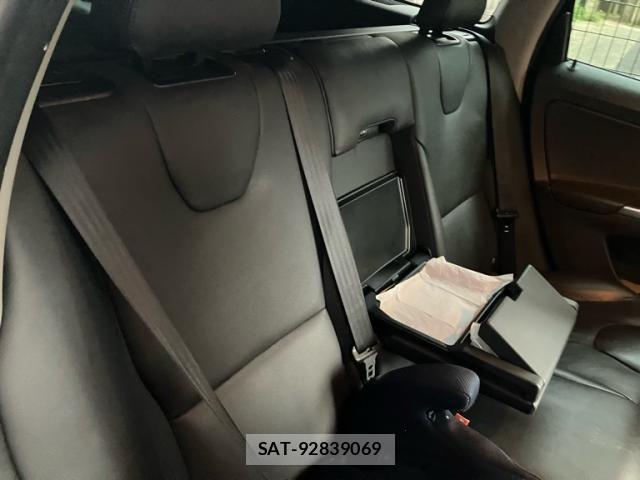 Volvo XC60 2016-08 8629612-18